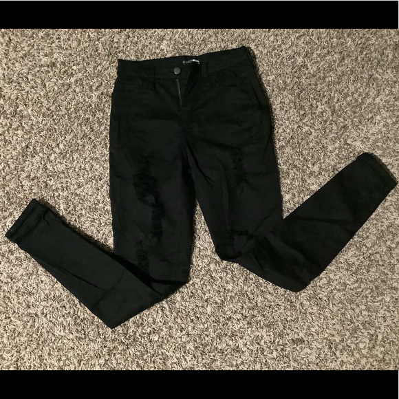 🛑 Fashion Nova Black Jeans with holes - Picture 4 of 5